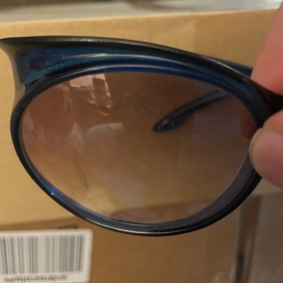 Vintage Cat Eye Blue Sunglasses (Unknown Brand) - Picture 4 of 4